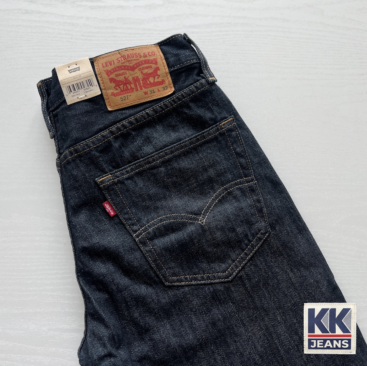 กางเกงยีนส์ Levi's 527 Boot Cut ขาม้าสีน้ำเงินเข้ม ผ้าฟอก ของแท้ 100%